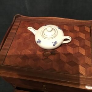 Théière miniature