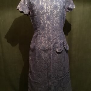 Robe en dentelle des années 50