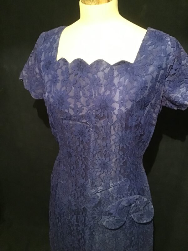Robe en dentelle des années 50 – Image 3
